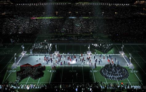 Kendrick Lamar Performs Super Bowl Halftime Show On A Playstation Kendrick Lamar Performs Super Bowl Halftime Show On A Playstation