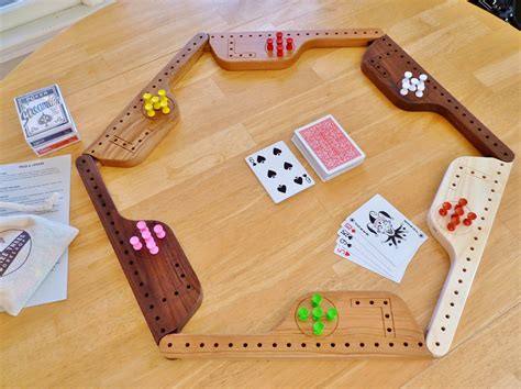 Pegs and Jokers Game Rules