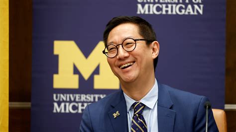Santa J Ono