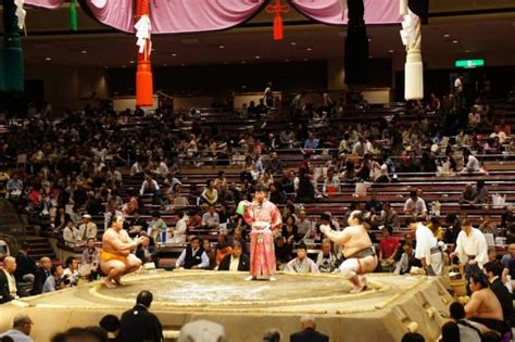Why Go See Sumo Tournament In Tokyo Etramping Why Go See Sumo Tournament In Tokyo Etramping